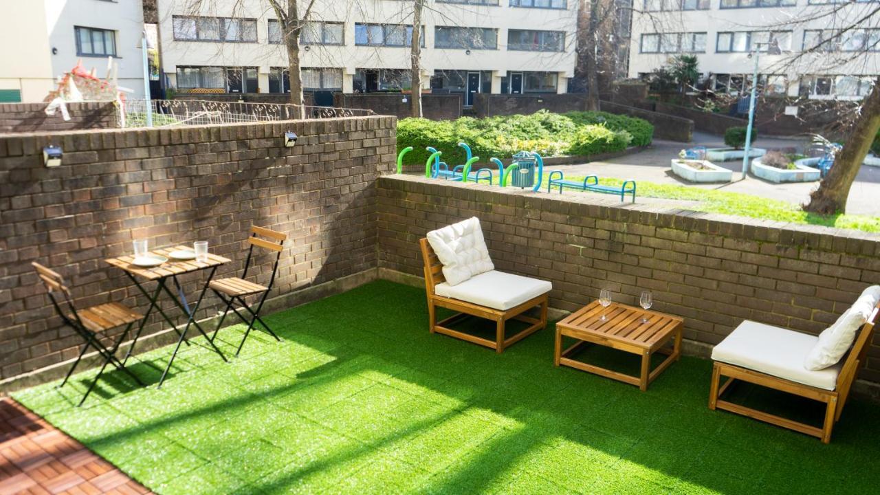 Large Modern 3 Bedrooms House With Patio/terrace Apartment *