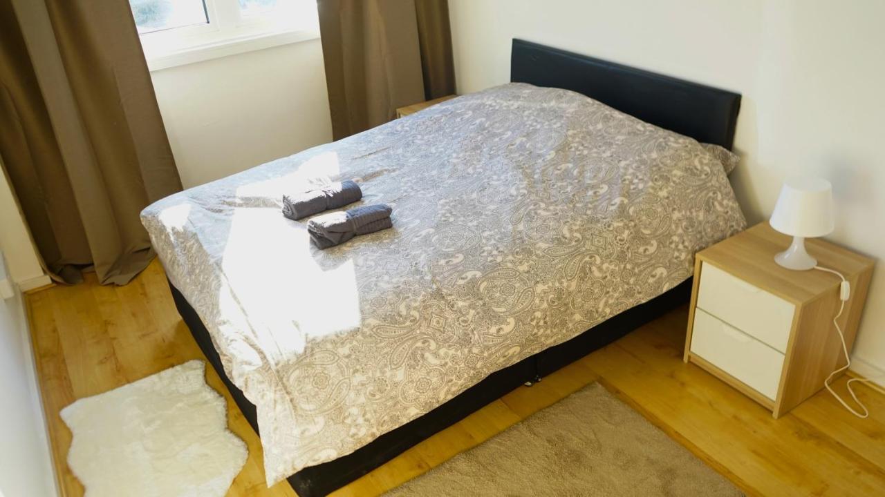 Large Modern 3 Bedrooms House With Patio/terrace Apartment London